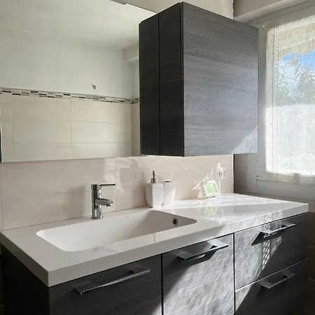 Cosy Pet Friendly In Italy Apartment