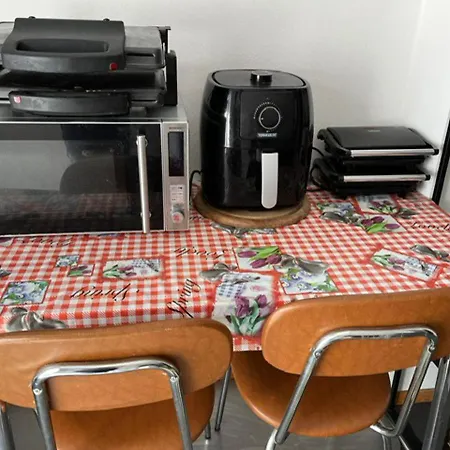 Cosy Pet Friendly In Italy Apartment Portula